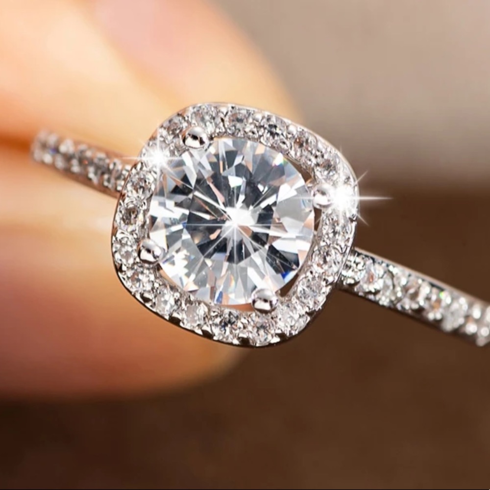 STERLING SILVER ENGAGEMENT RING - Picture 1 of 4